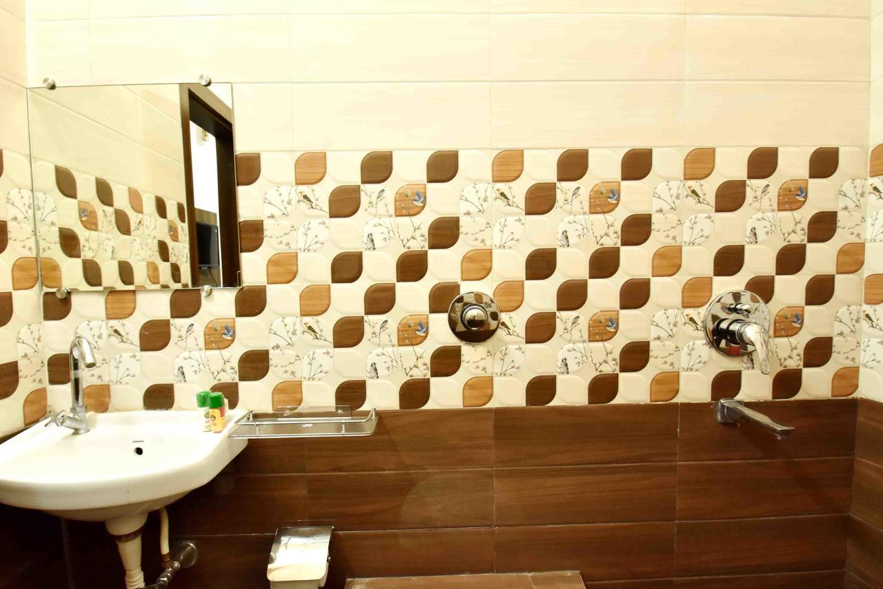 Hotel Hori Palace Ujjain Eksteriør billede